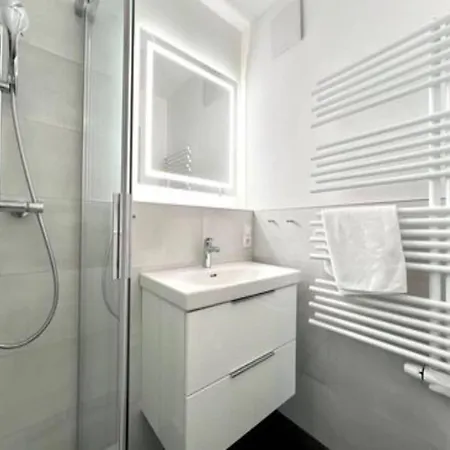 Mit Aufzug Und Balkon Auf Ruegen 아파트 Sellin (Rugen)